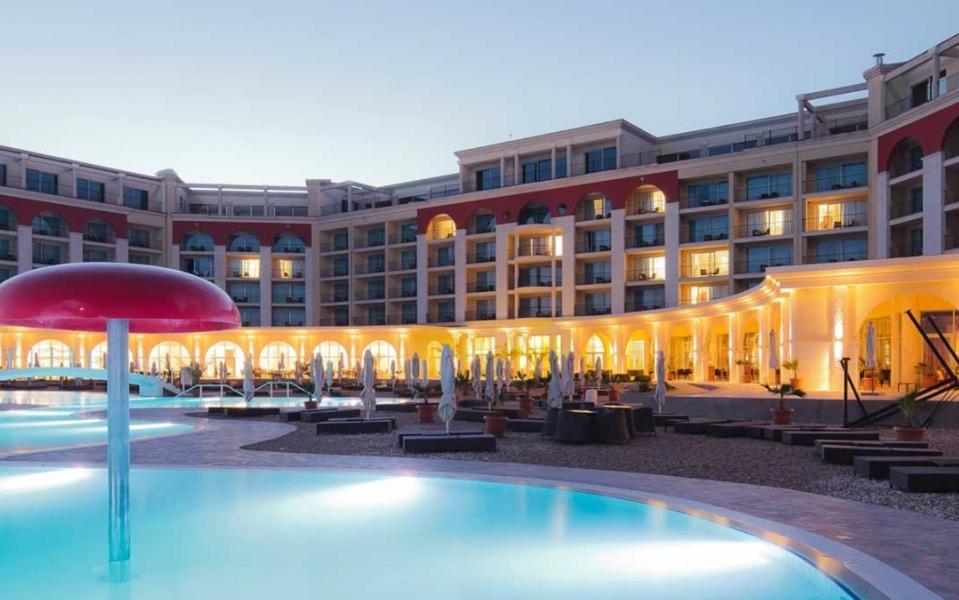 Lighthouse Golf Resort & Spa Apartments Balchik Esterno foto