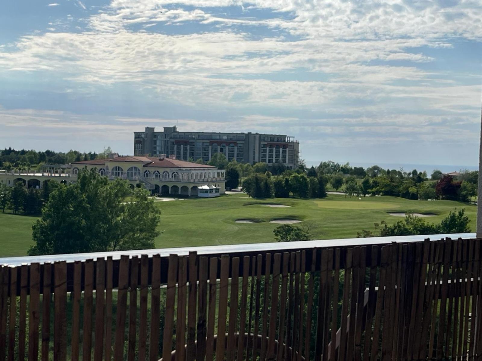Lighthouse Golf Resort & Spa Apartments Balchik Esterno foto